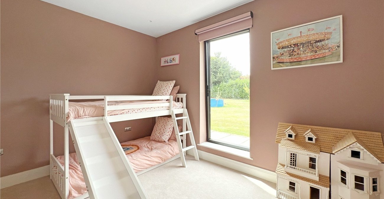 4 bedroom bungalow for sale in Crockenhill | Robinson Jackson