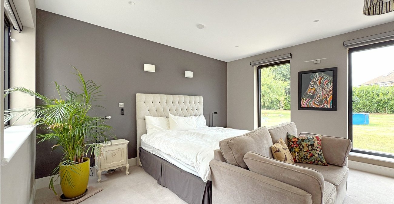 4 bedroom bungalow for sale in Crockenhill | Robinson Jackson