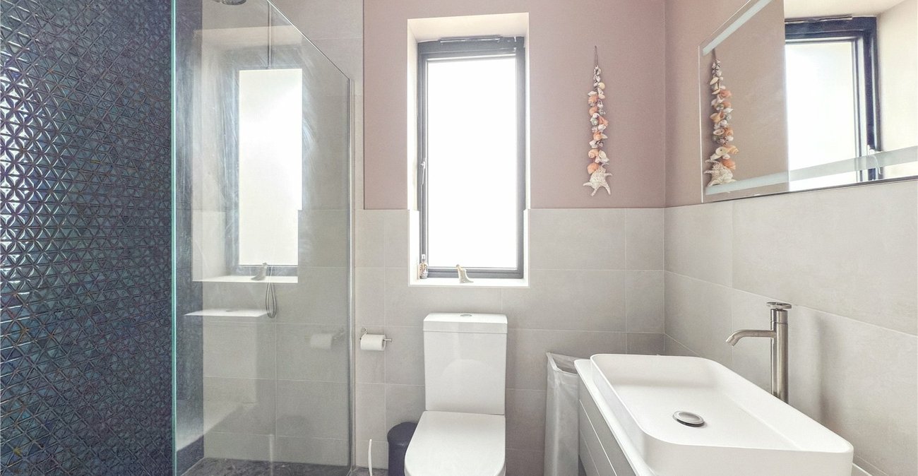 4 bedroom bungalow for sale in Crockenhill | Robinson Jackson