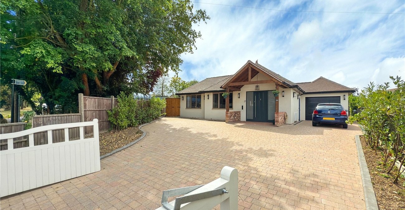 4 bedroom bungalow for sale in Crockenhill | Robinson Jackson