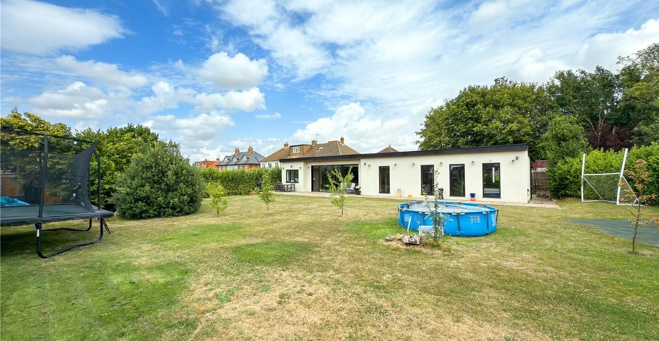 4 bedroom bungalow for sale in Crockenhill | Robinson Jackson