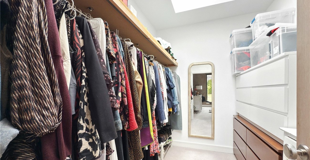 4 bedroom bungalow for sale in Crockenhill | Robinson Jackson