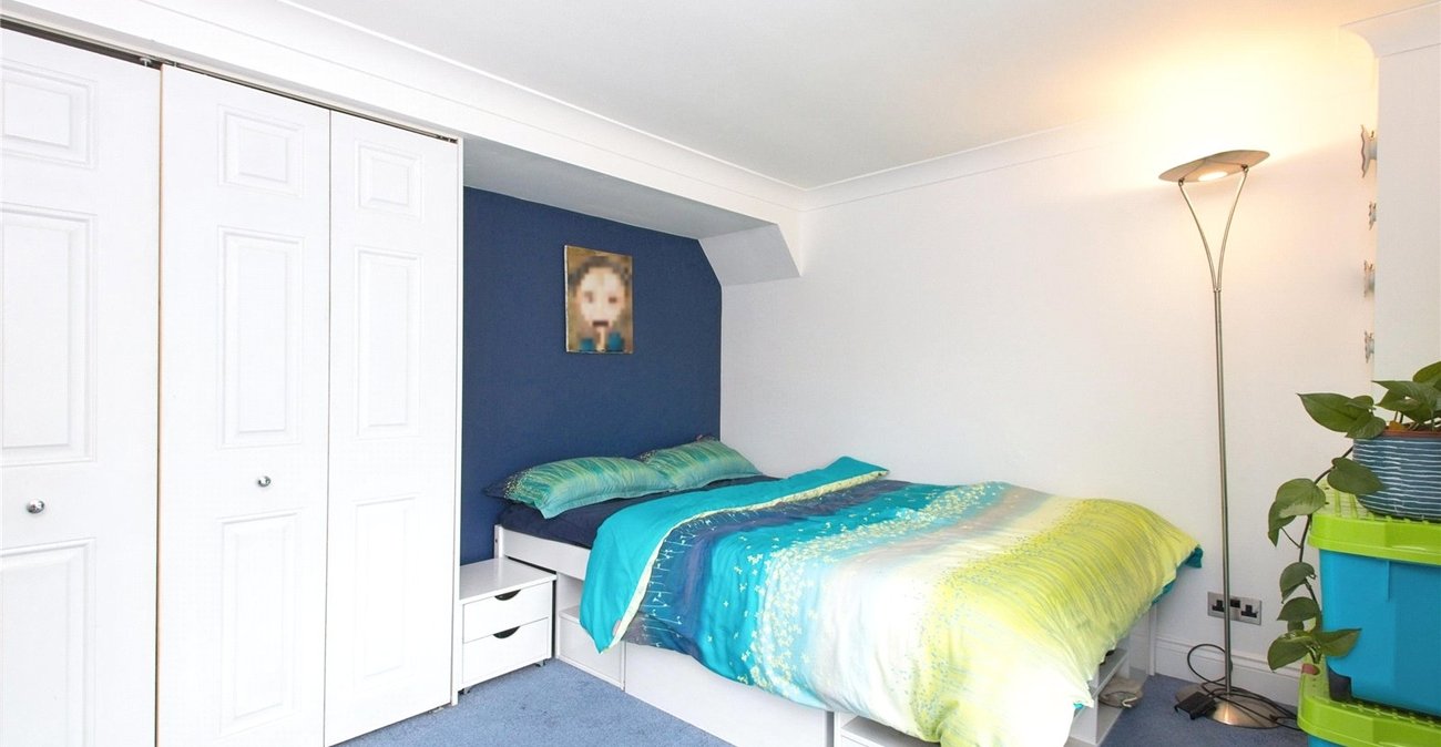 3 bedroom property for sale in Upper Holly Hill Road | Robinson Jackson