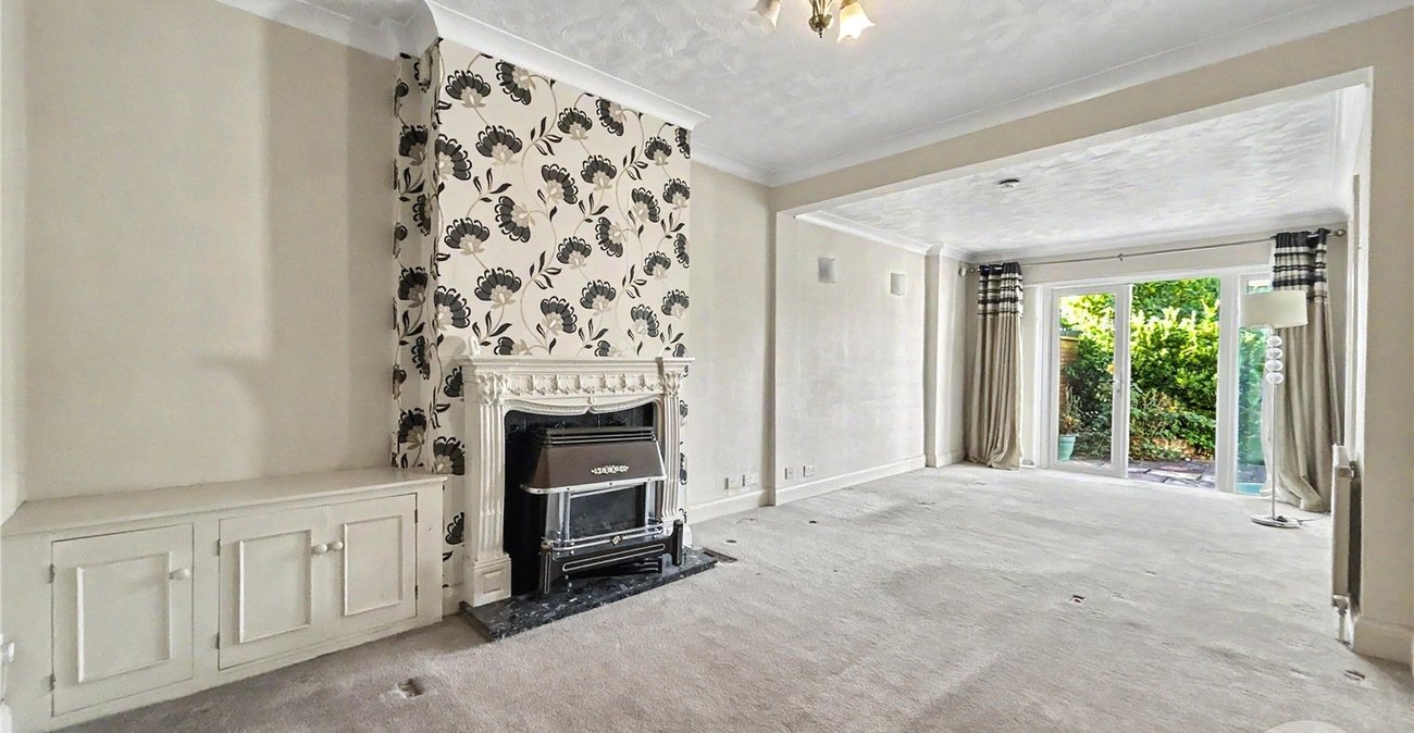 2 bedroom bungalow for sale in Sidcup | Robinson Jackson