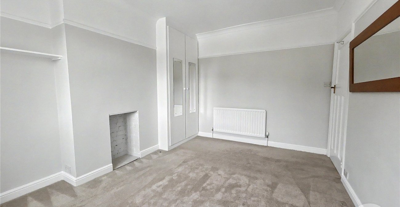 2 bedroom property for sale in Sidcup | Robinson Jackson
