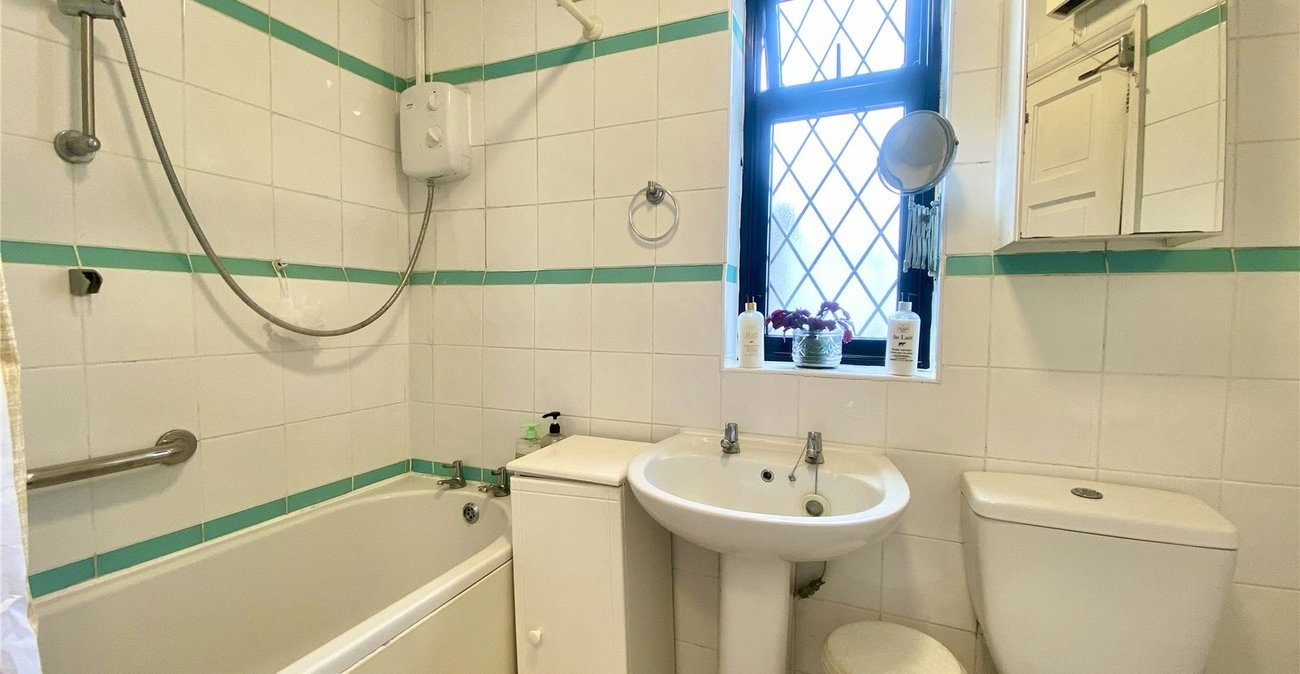 3 bedroom house for sale in Sidcup | Robinson Jackson