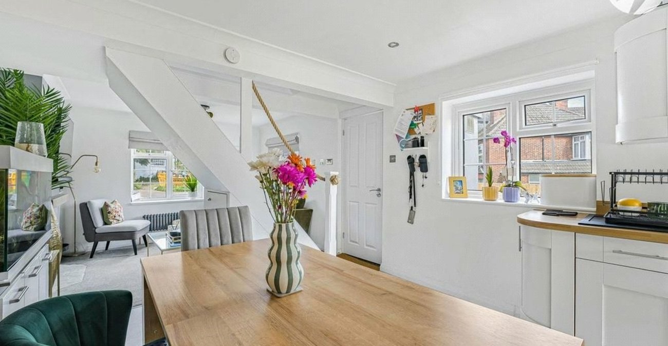 2 bedroom house for sale in Green Street Green | Robinson Jackson