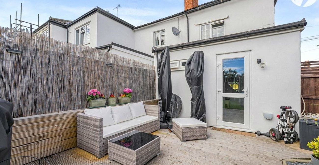 2 bedroom house for sale in Green Street Green | Robinson Jackson