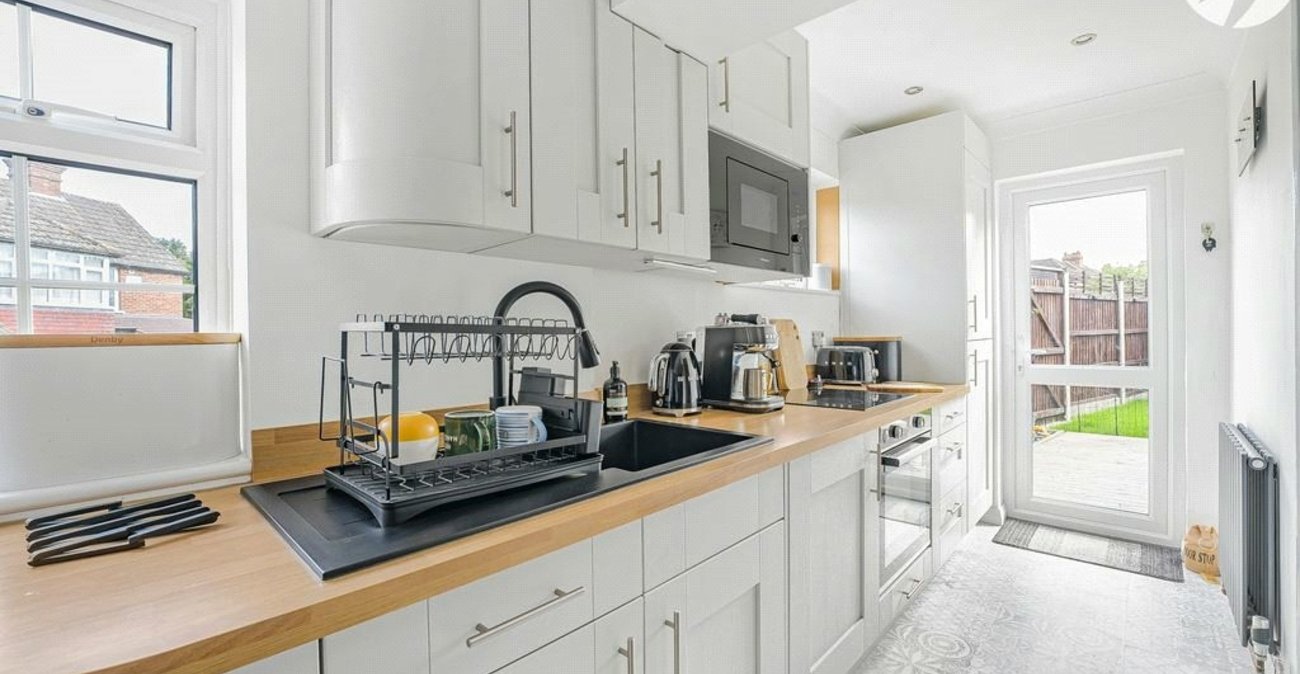 2 bedroom house for sale in Green Street Green | Robinson Jackson