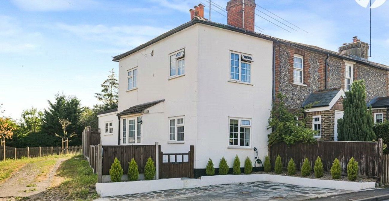 2 bedroom house for sale in Green Street Green | Robinson Jackson