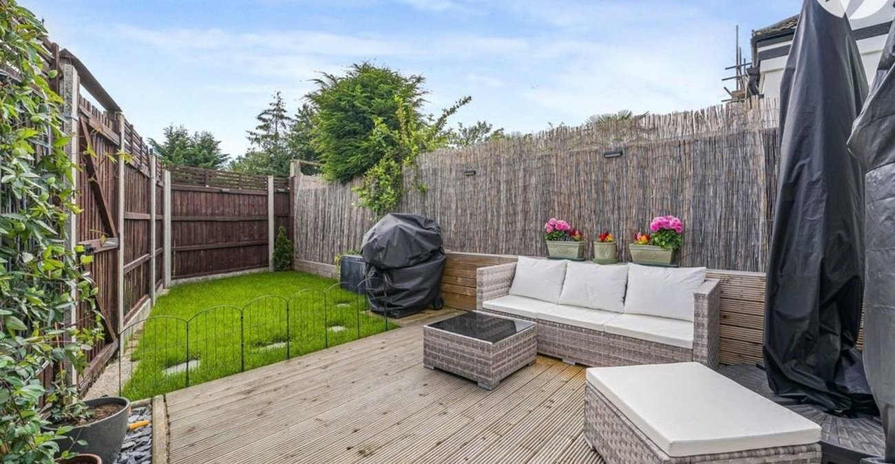 2 bedroom house for sale in Green Street Green | Robinson Jackson