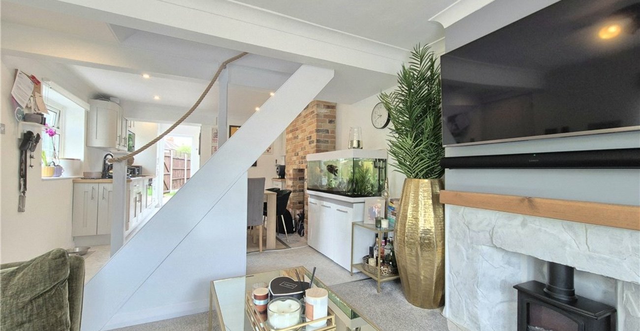 2 bedroom house for sale in Green Street Green | Robinson Jackson