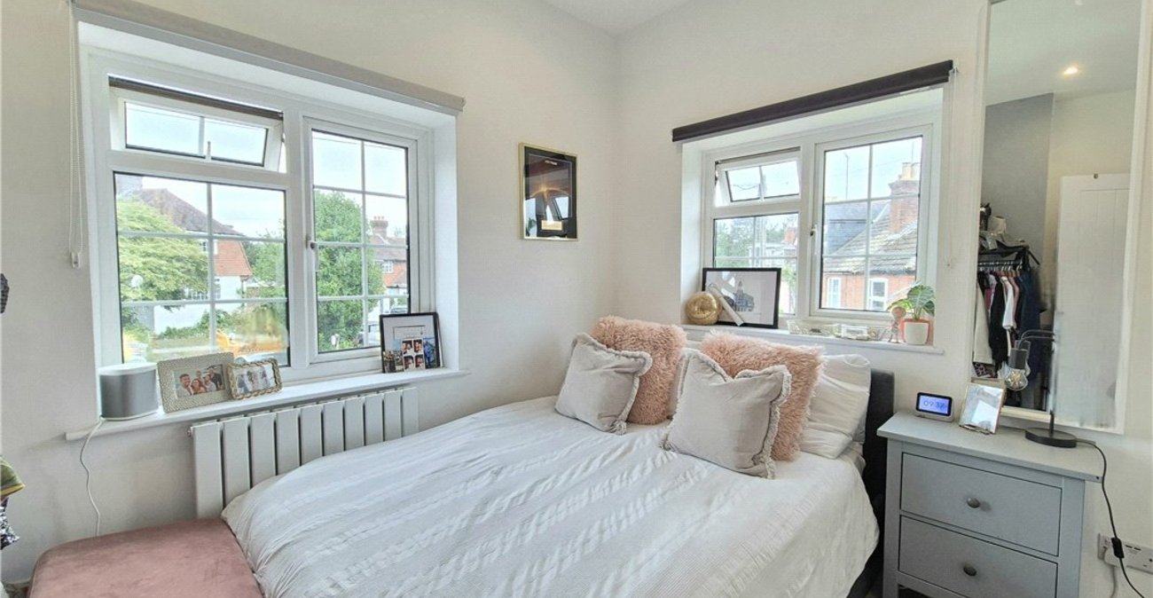 2 bedroom house for sale in Green Street Green | Robinson Jackson