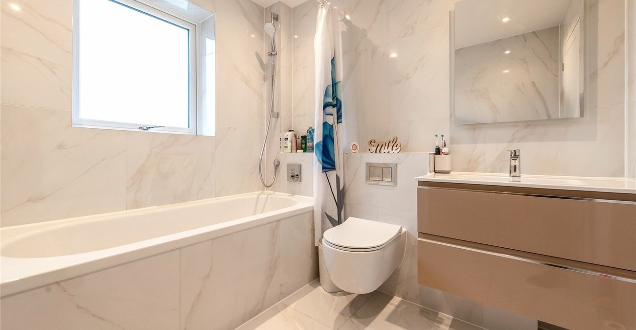 3 bedroom house for sale in Northfleet | Robinson Michael & Jackson