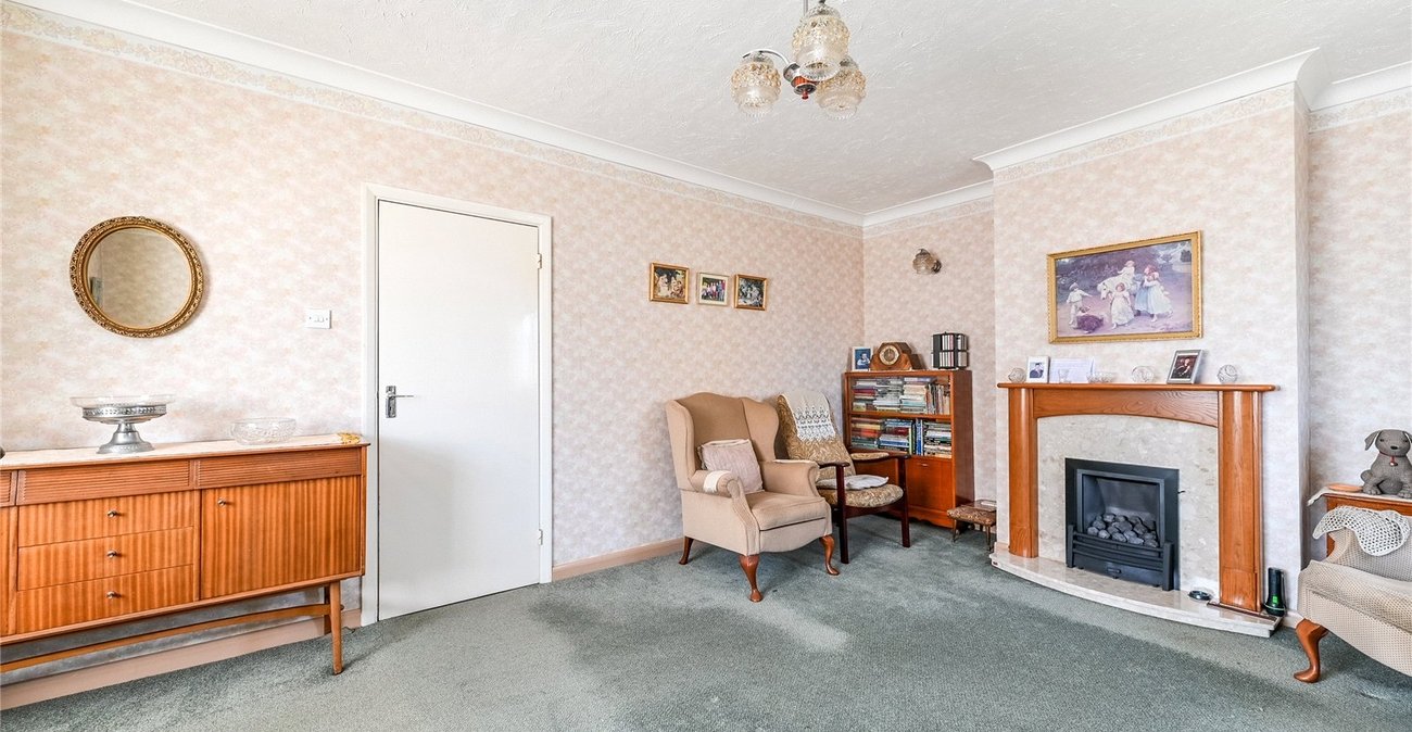 2 bedroom bungalow for sale in Northfleet | Robinson Michael & Jackson