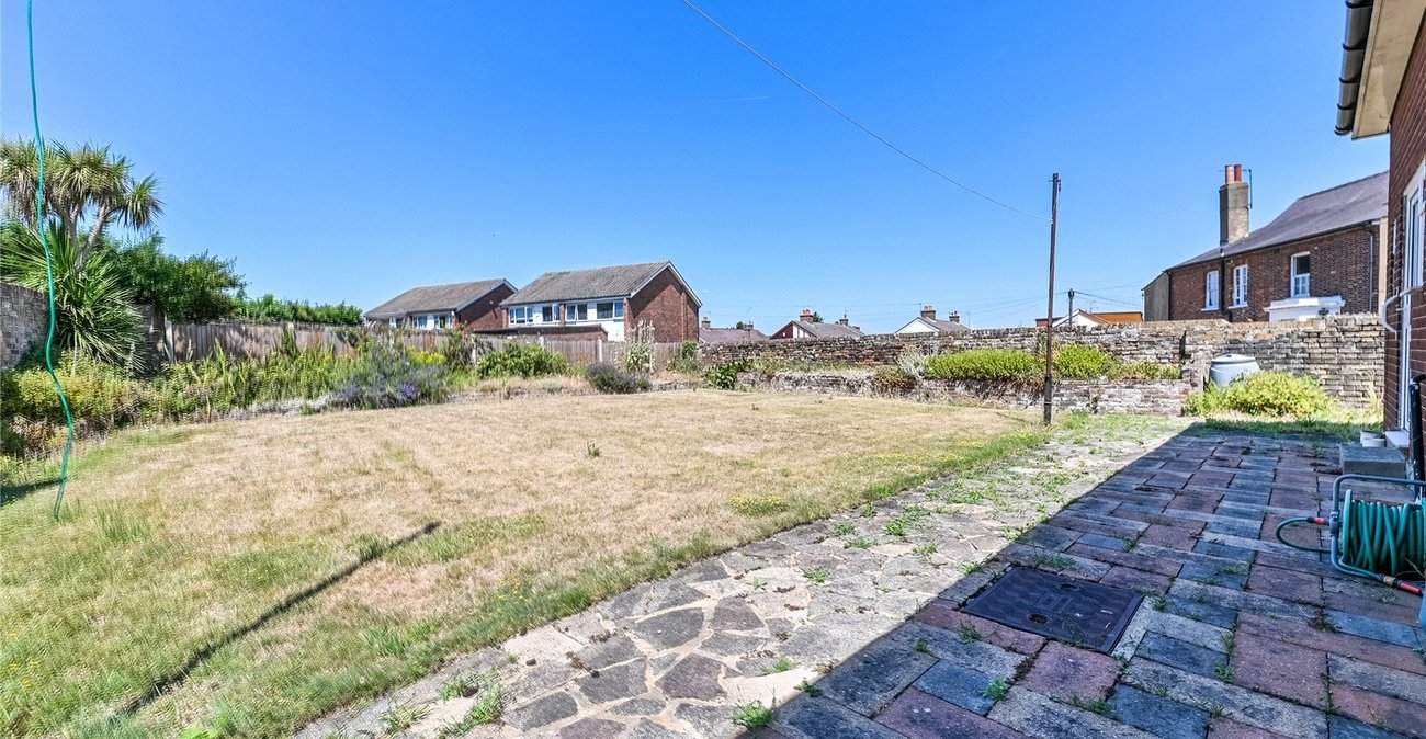 2 bedroom bungalow for sale in Northfleet | Robinson Michael & Jackson