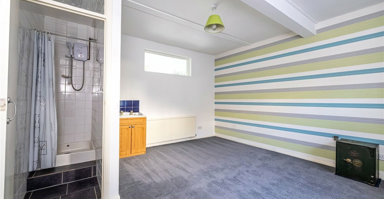 4 bedroom house for sale in Gravesend | Robinson Michael & Jackson