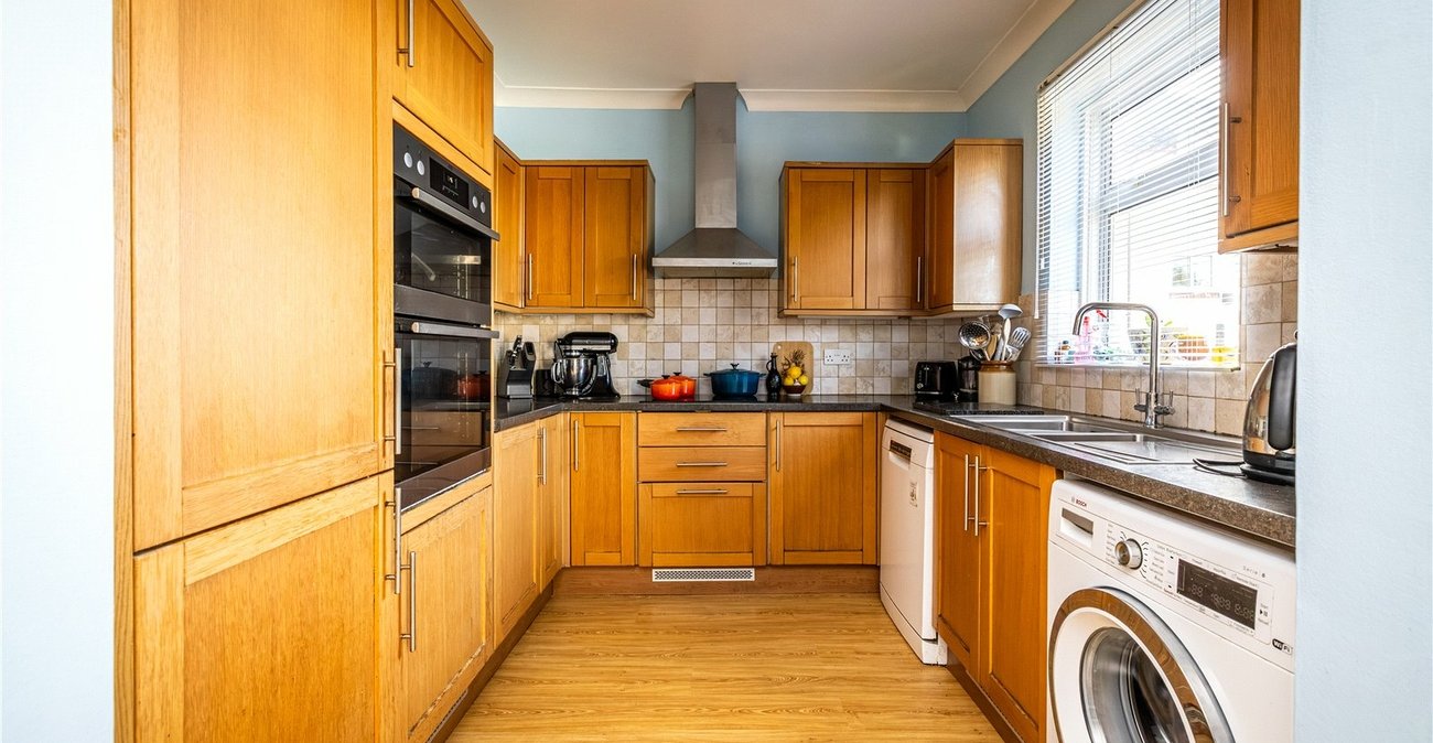 4 bedroom house for sale in Gravesend | Robinson Michael & Jackson