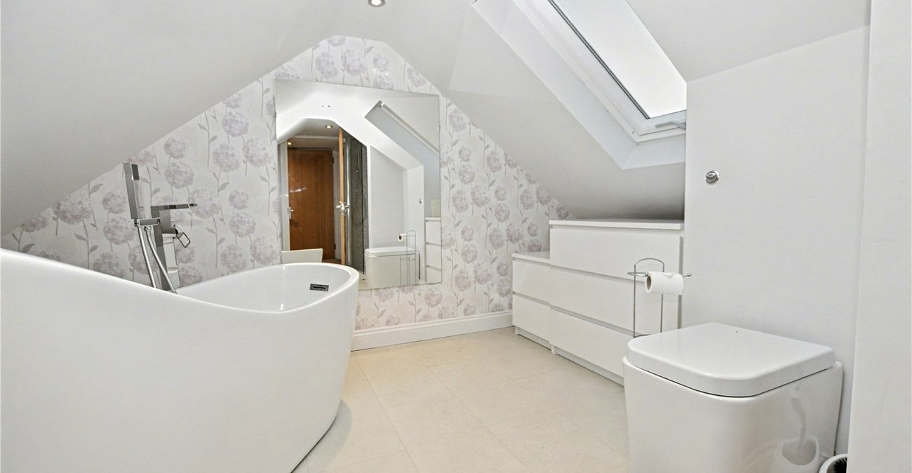 5 bedroom house for sale in Bexleyheath | Robinson Jackson