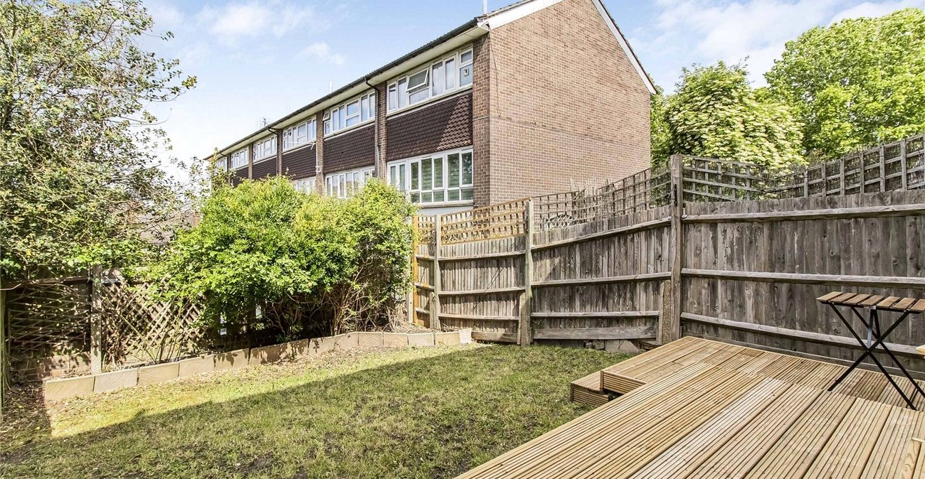 3 bedroom house for sale in Plumstead Common | Robinson Jackson