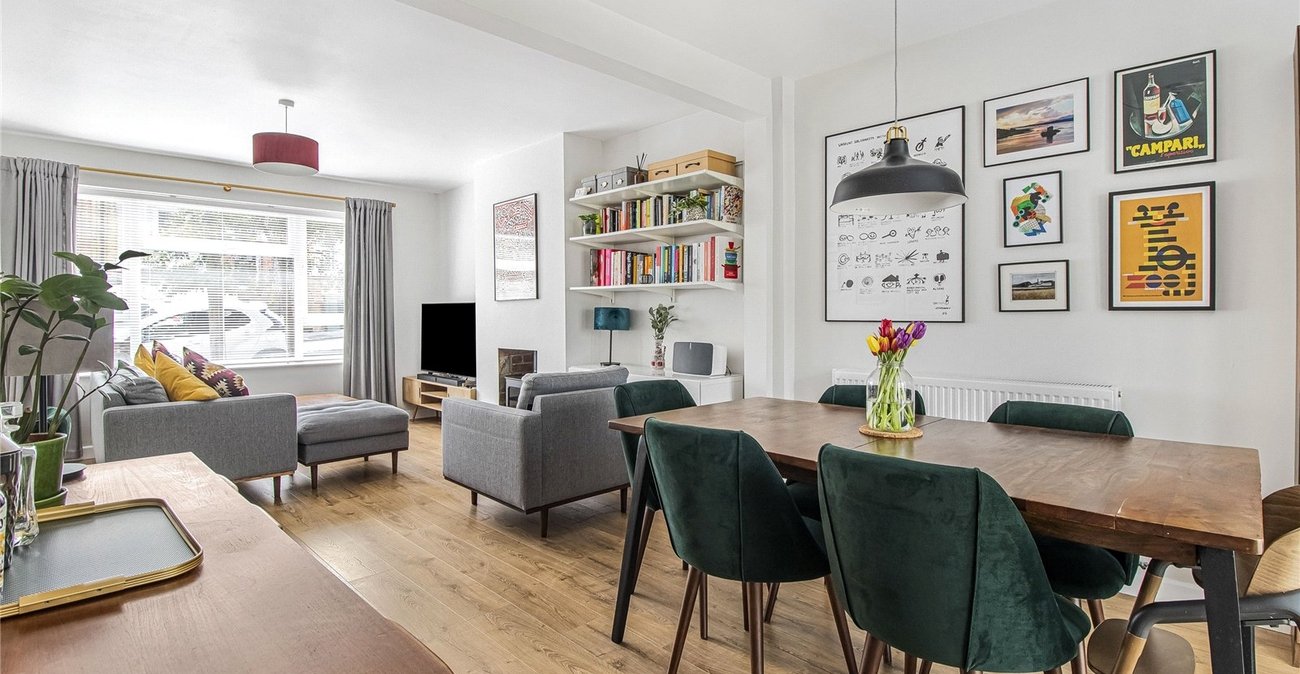 3 bedroom house for sale in Plumstead Common | Robinson Jackson