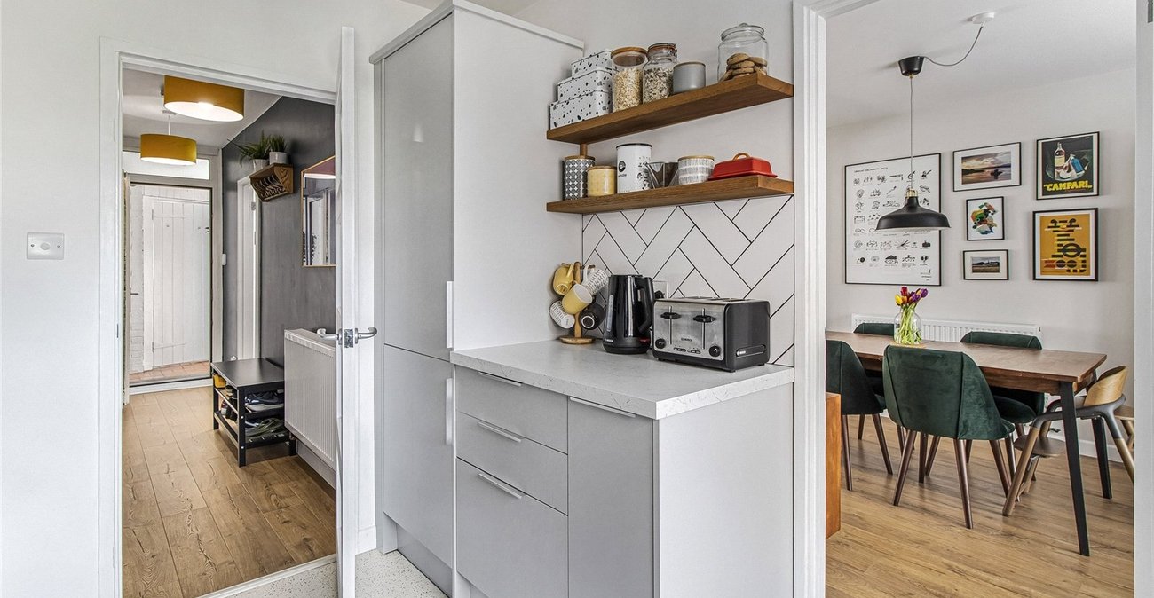 3 bedroom house for sale in Plumstead Common | Robinson Jackson
