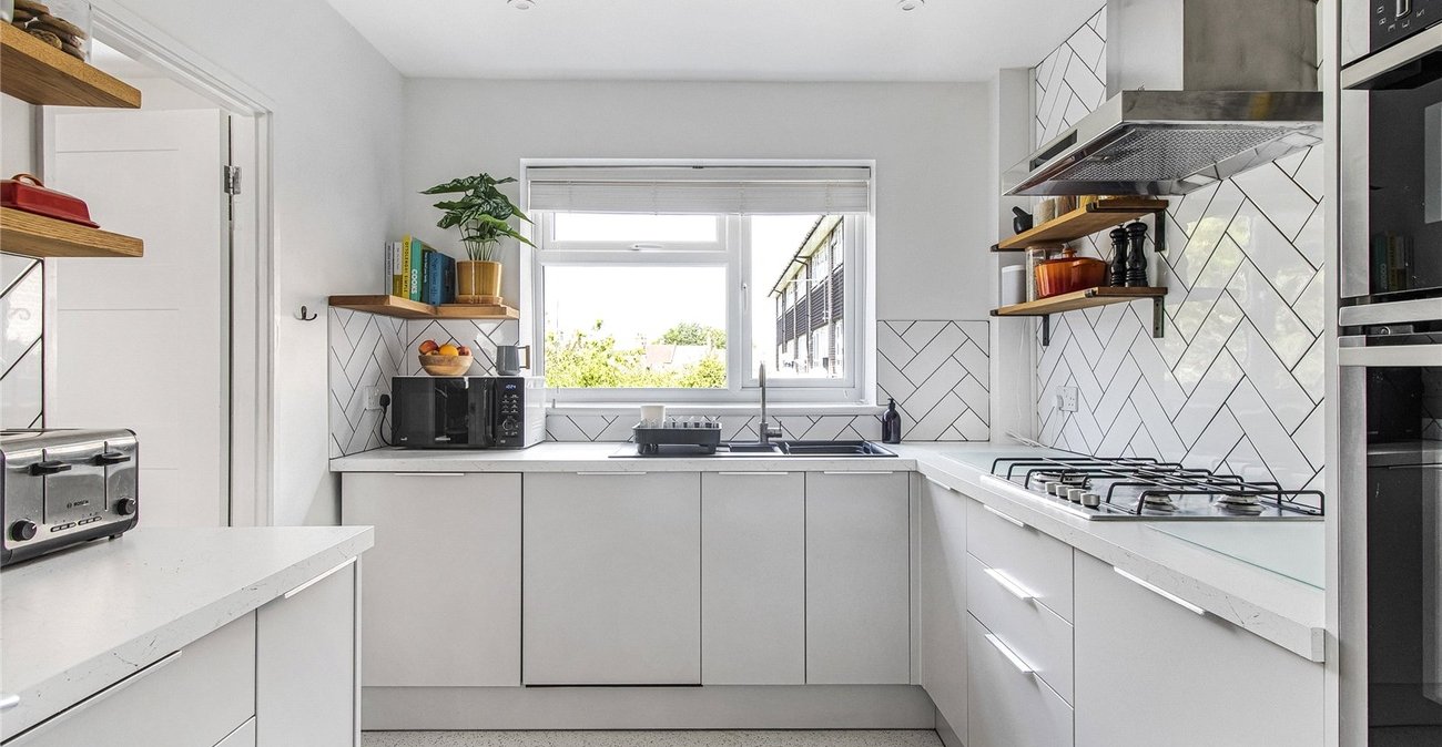 3 bedroom house for sale in Plumstead Common | Robinson Jackson