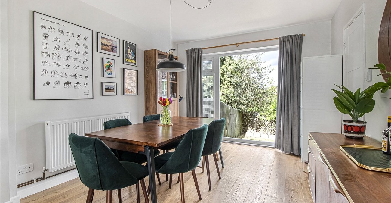 3 bedroom house for sale in Plumstead Common | Robinson Jackson