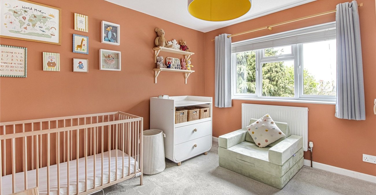 3 bedroom house for sale in Plumstead Common | Robinson Jackson