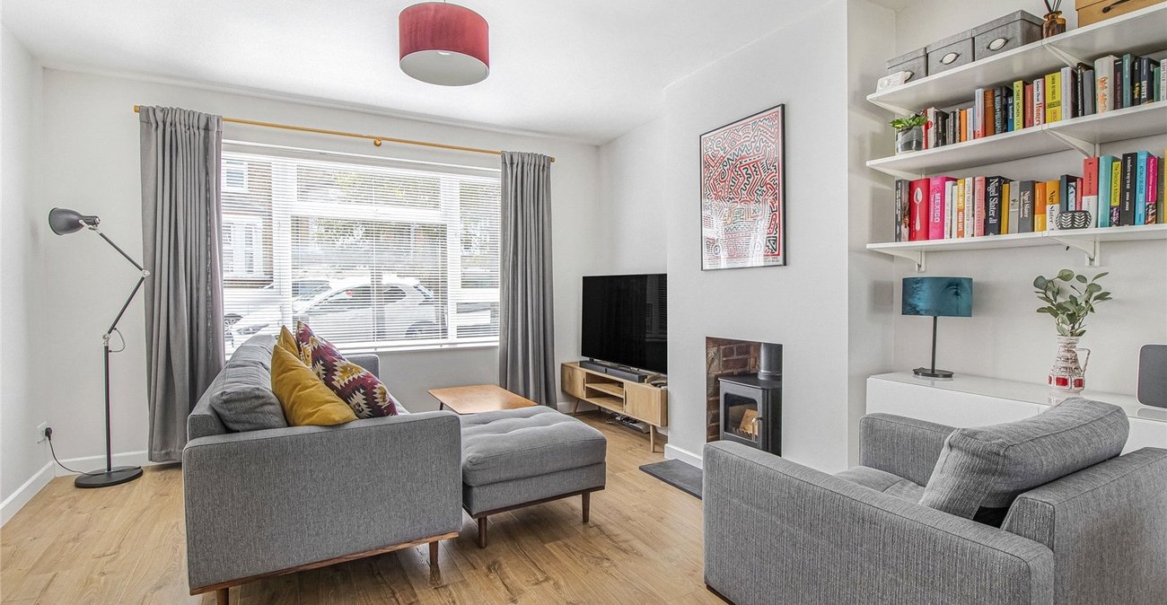 3 bedroom house for sale in Plumstead Common | Robinson Jackson
