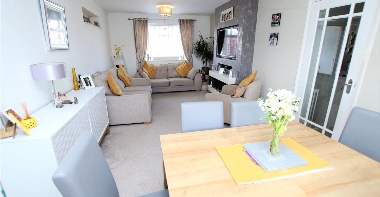 2 bedroom property for sale in Sidcup | Robinson Jackson