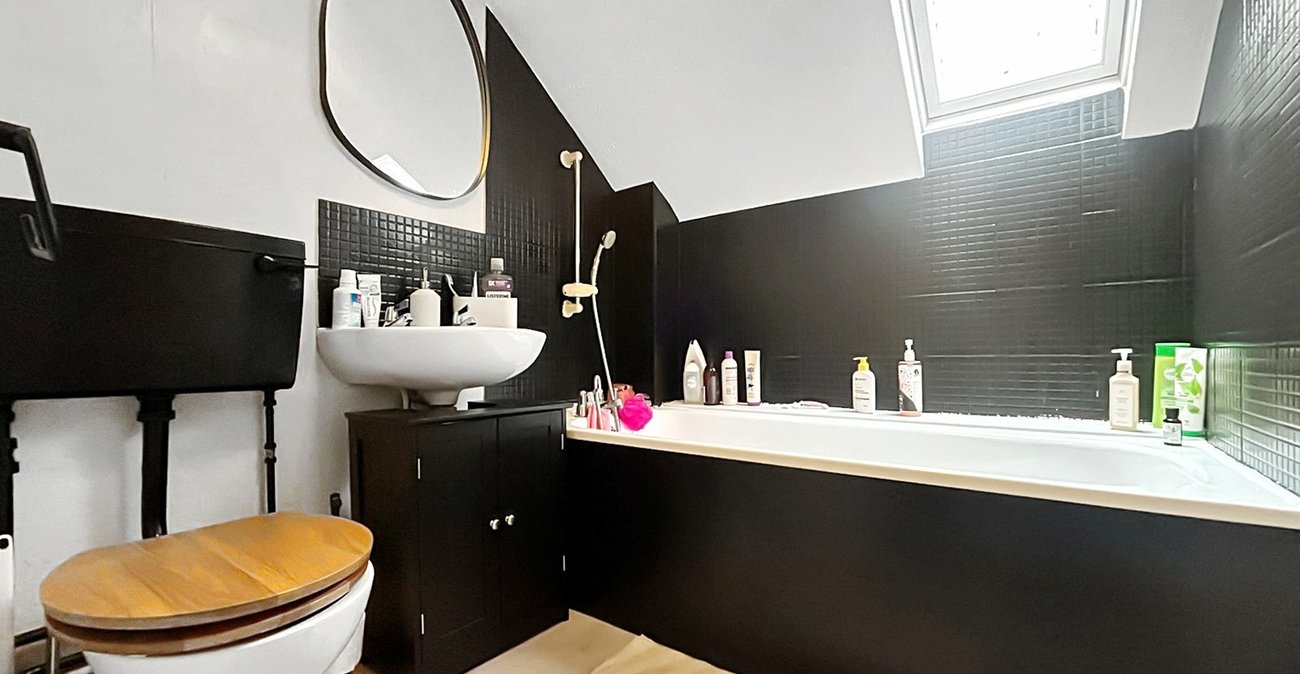 2 bedroom house for sale in Chatham | Robinson Michael & Jackson