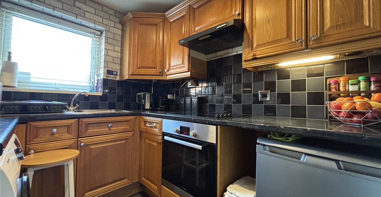 2 bedroom house for sale in Walderslade Woods | Robinson Michael & Jackson