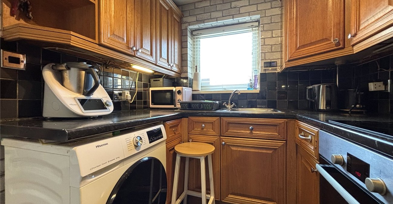 2 bedroom house for sale in Walderslade Woods | Robinson Michael & Jackson