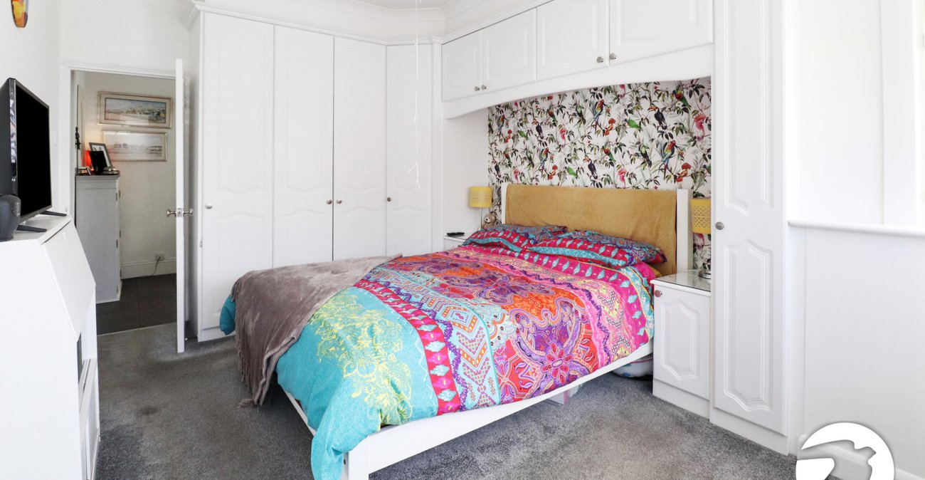 2 bedroom bungalow for sale in Belvedere | Robinson Jackson