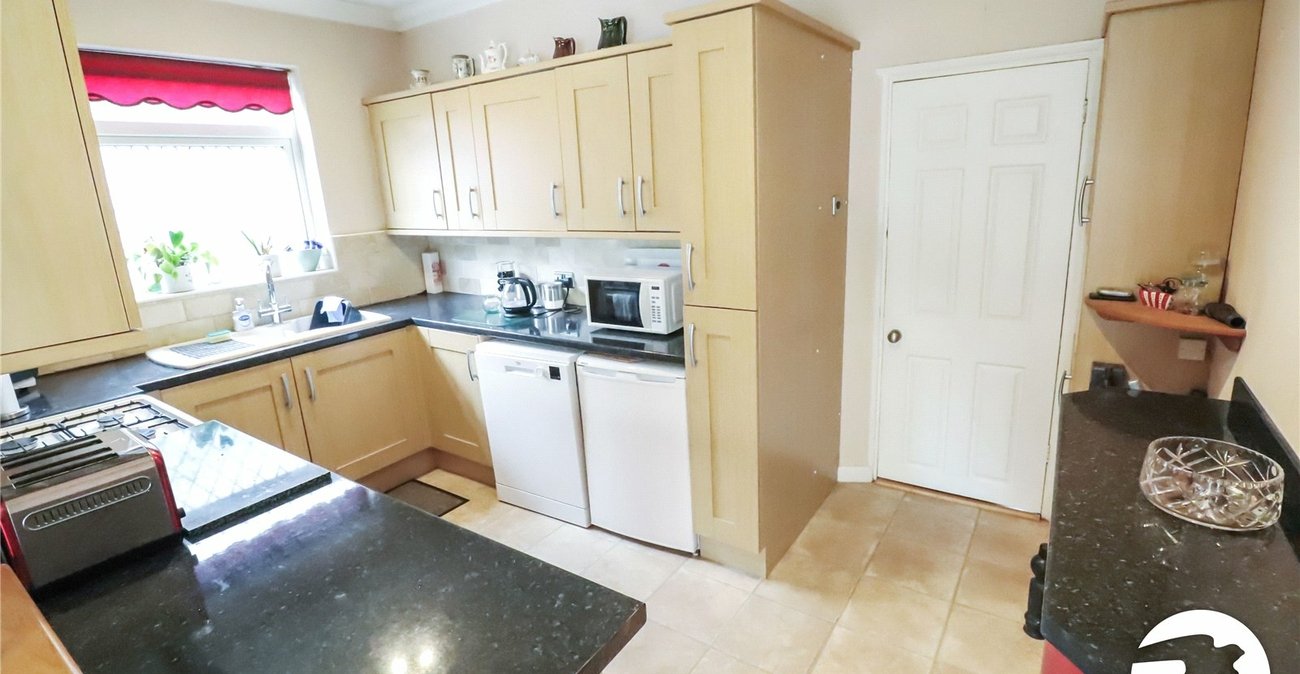 2 bedroom bungalow for sale in Belvedere | Robinson Jackson