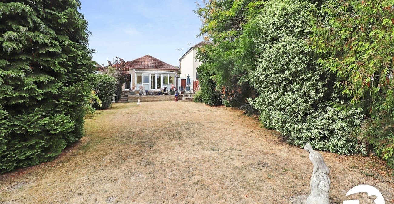 2 bedroom bungalow for sale in Belvedere | Robinson Jackson