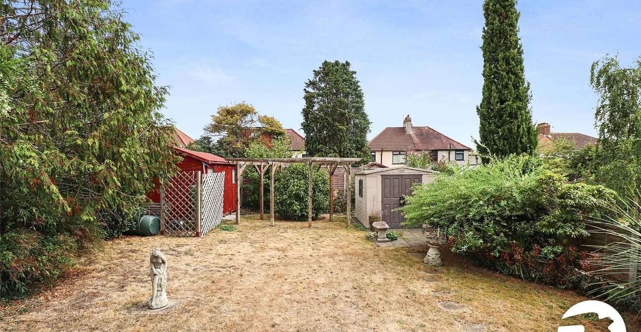 2 bedroom bungalow for sale in Belvedere | Robinson Jackson