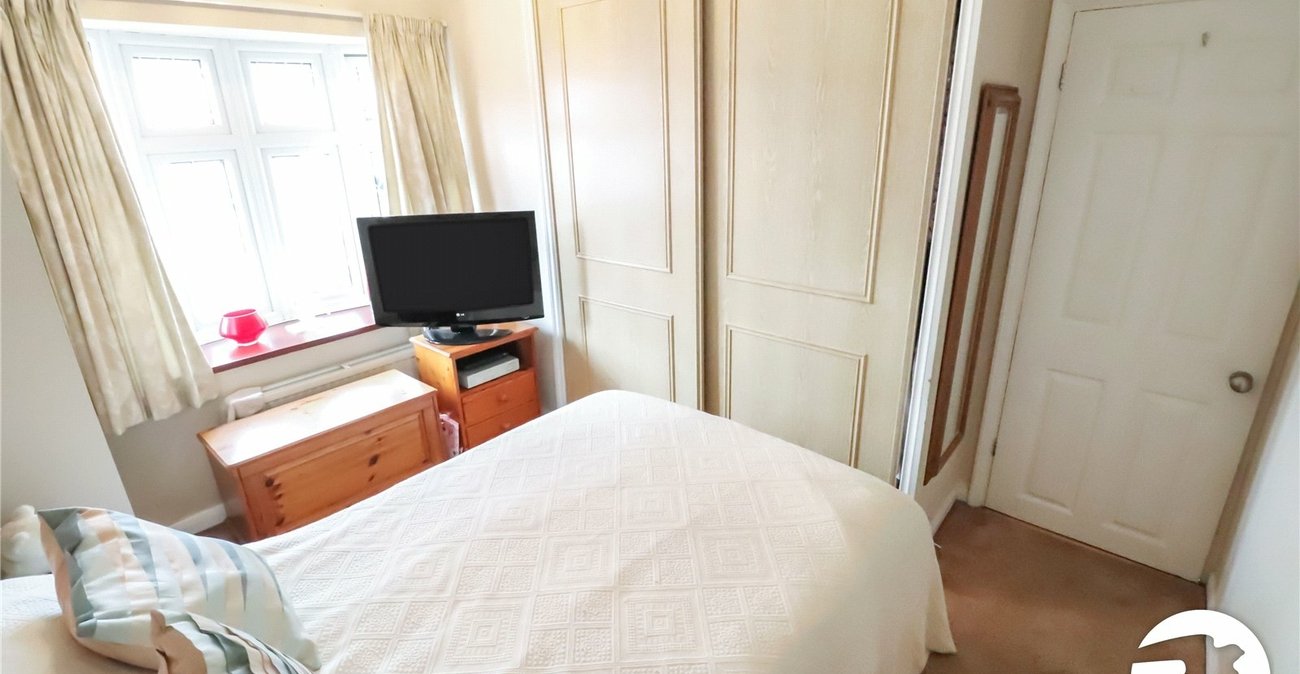 2 bedroom bungalow for sale in Belvedere | Robinson Jackson