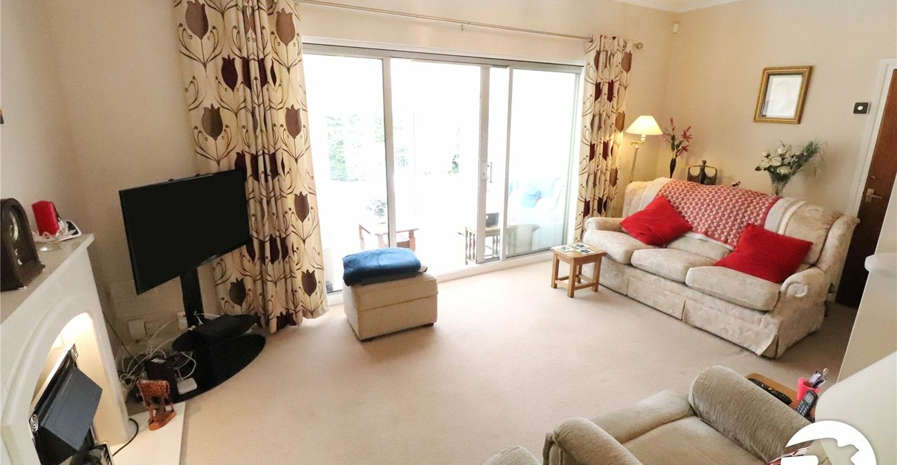 2 bedroom bungalow for sale in Belvedere | Robinson Jackson