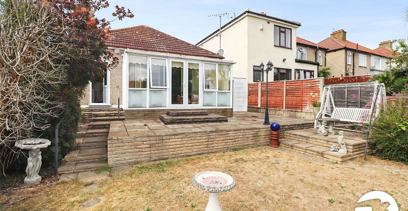 2 bedroom bungalow for sale in Belvedere | Robinson Jackson