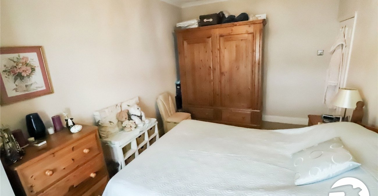 2 bedroom bungalow for sale in Belvedere | Robinson Jackson