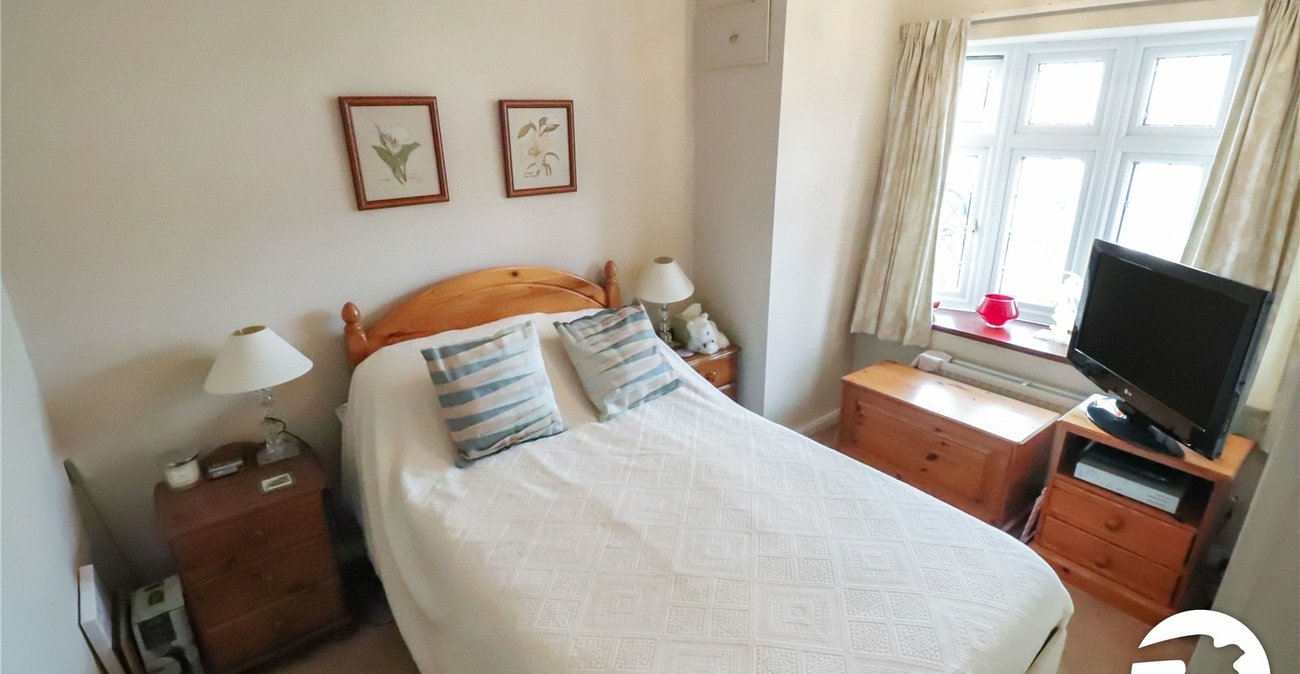 2 bedroom bungalow for sale in Belvedere | Robinson Jackson