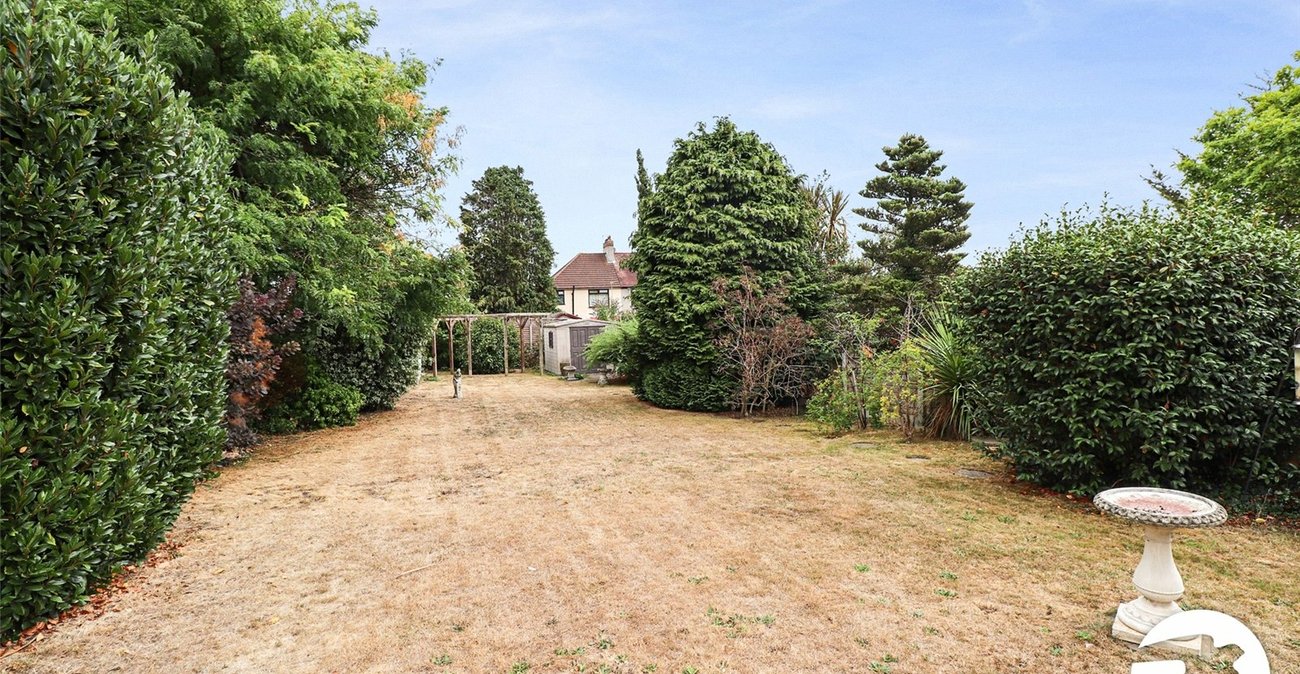 2 bedroom bungalow for sale in Belvedere | Robinson Jackson