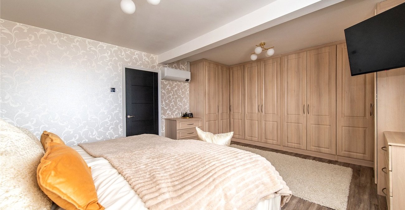 4 bedroom house for sale in Gravesend | Robinson Michael & Jackson