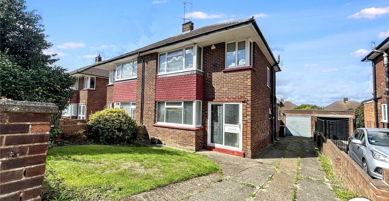 3 bedroom house for sale in Rochester | Robinson Michael & Jackson