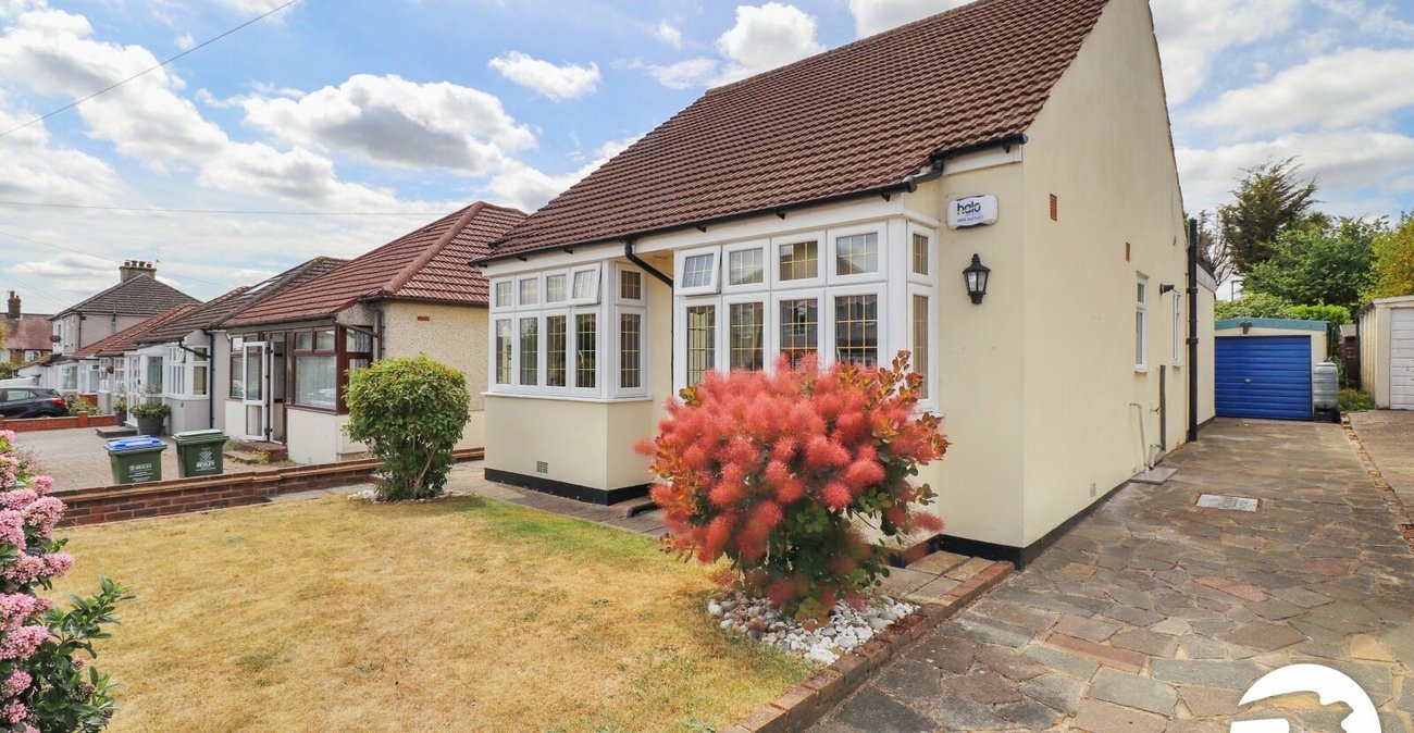 2 bedroom bungalow for sale in Upper Belvedere | Robinson Jackson