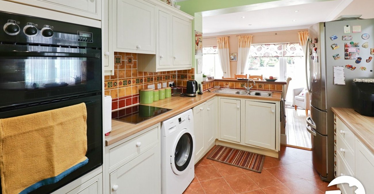 2 bedroom bungalow for sale in Upper Belvedere | Robinson Jackson