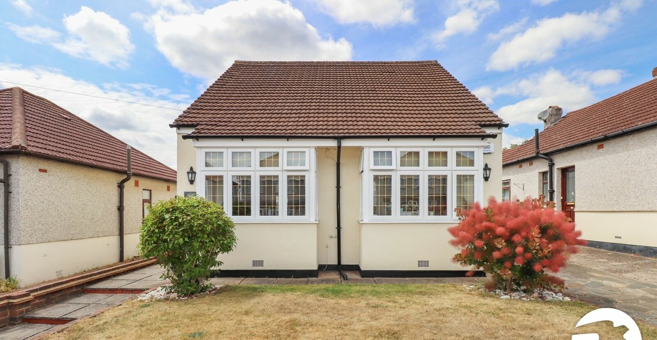 2 bedroom bungalow for sale in Upper Belvedere | Robinson Jackson