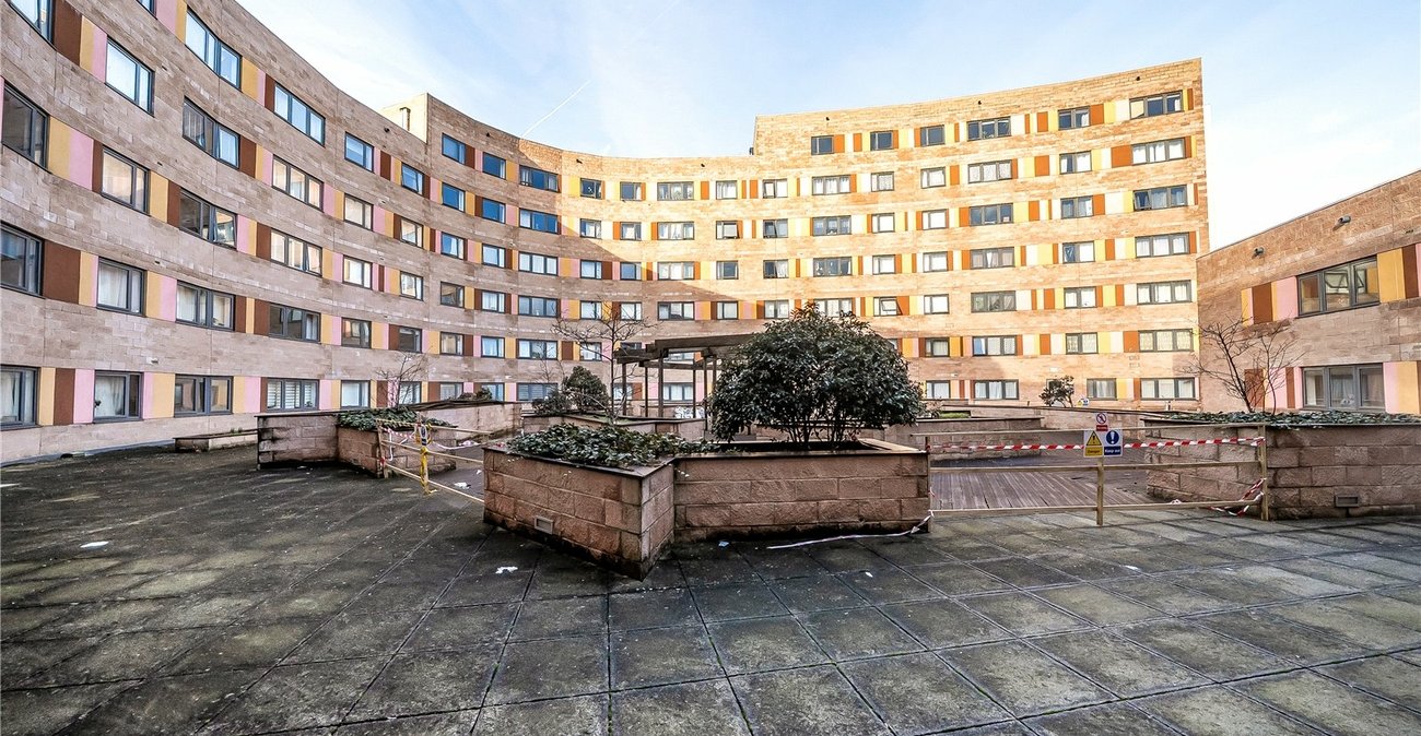 1 bedroom property for sale in 35 Bell Green | Robinson Jackson